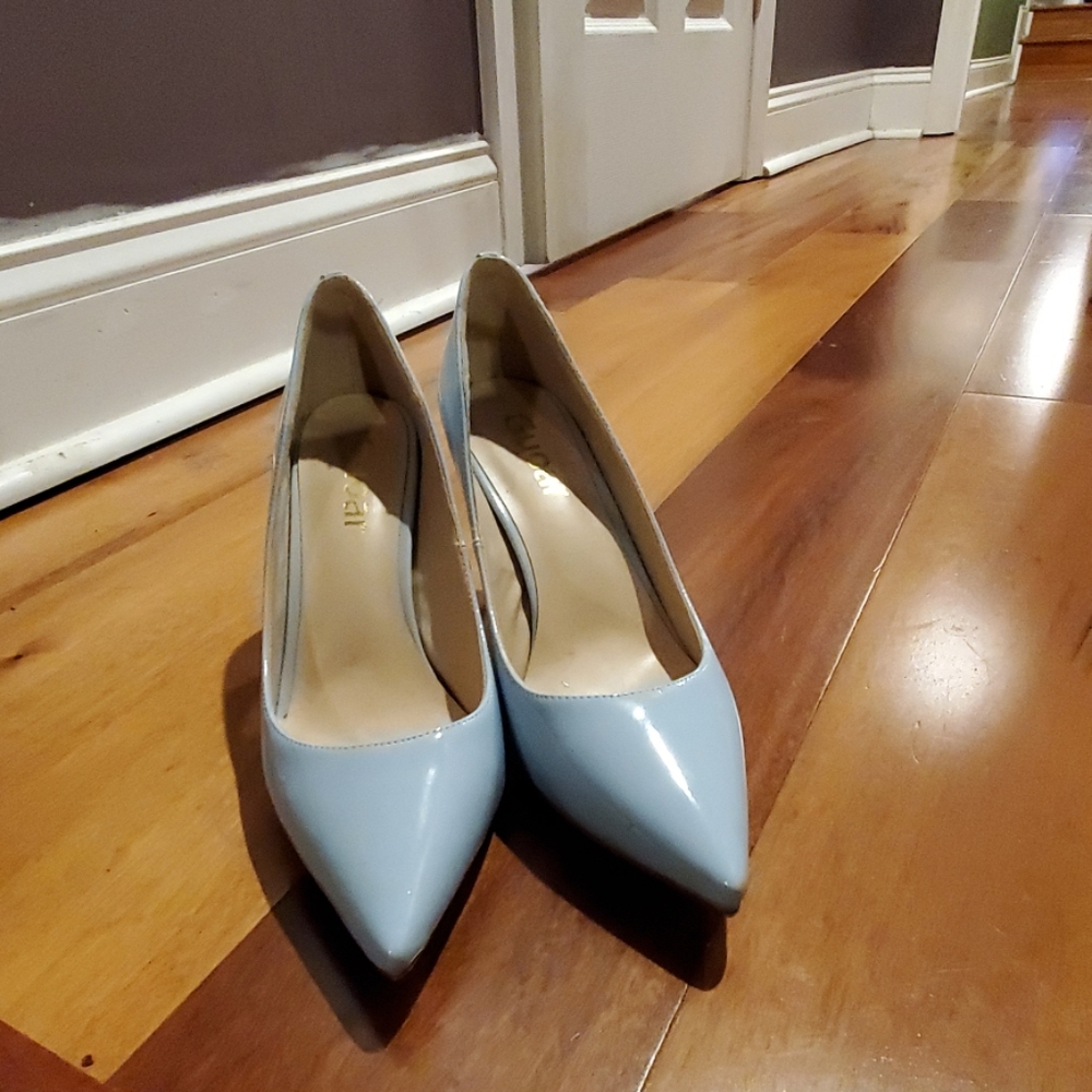 Baby blue Guoar pumps
